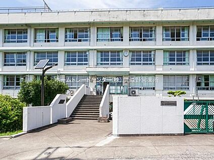 稲城市立稲城第二中学校 2100m(徒歩27分)