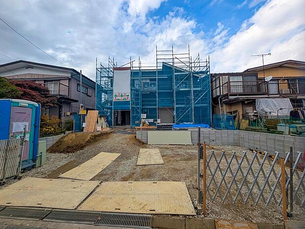 嬉しい仕様がたくさん！
水廻り集中設計、全洋室、浴室乾燥機、パントリー、オープンクローゼット、庭、駐車3台可能等♪