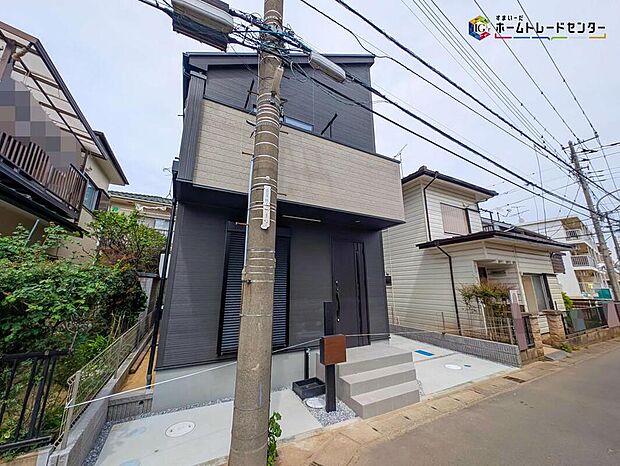 嬉しい仕様・設備がたくさん！
南向き、浴室乾燥機、2階リビング、全洋室、WIC×2、ロフト、吹抜、南面バルコニー、カースペース1台分等！