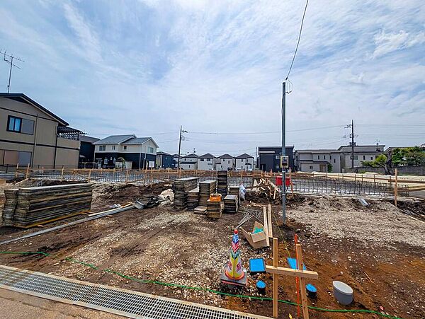 東武野田線「川間」駅まで徒歩13分！
「耐震＋制震」を兼ね備えた家、ＱＵＩＥ（クワイエ）。住宅性能評価取得物件！