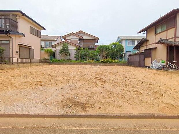 【現地外観写真】家族の人生を守る家、安心の長期優良住宅！国が定めた技術基準をクリアした認定住宅です。