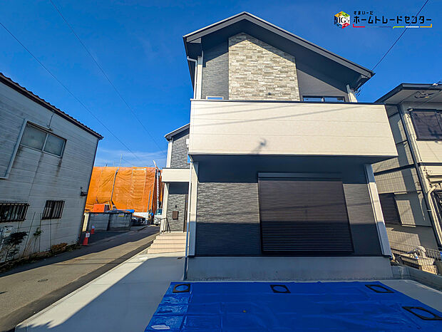 【現地外観写真】嬉しい設備仕様♪　
間仕切対応可能、床暖房、食洗機、浴室乾燥機、リビングイン階段、WIC、土間収納、LDK・ホール収納、駐車2台可能等！