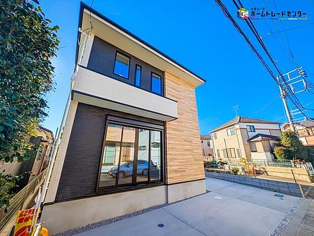 【現地外観写真】【ZEH水準住宅】
採光重視の吹抜けのある間取り!家事に便利なリネン庫♪