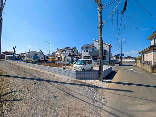 【前面道路含む現地写真】2026年6月完成予定!
平日・お仕事帰りなど、いつでもご案内致します!
お気軽にお問い合わせ下さい♪