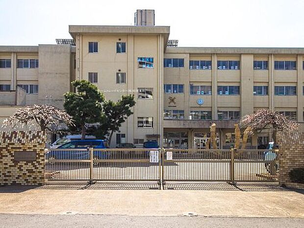 我孫子市立我孫子第四小学校（約450m）