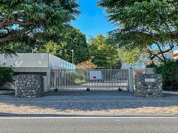 柏市立柏第五小学校(約1,500m)