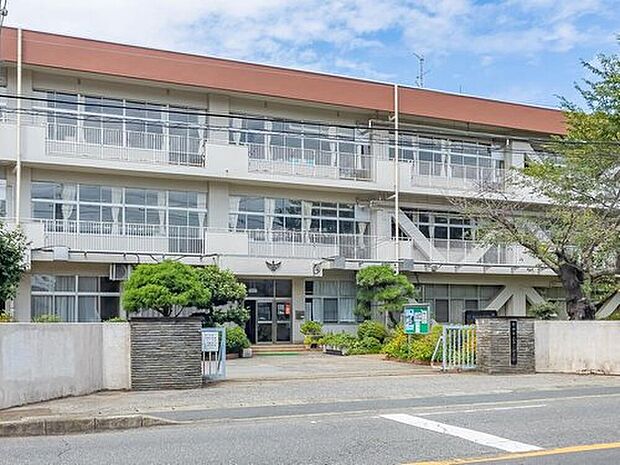 野田市立第二中学校(約190m)