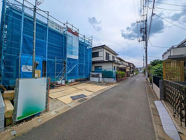 【前面道路含む現地写真】2026年6月完成予定！平日・お仕事帰りなど、いつでもご案内致します！お気軽にお問い合わせ下さい♪