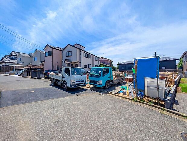 【前面道路含む現地写真】2026年9月完成予定！平日・お仕事帰りなど、いつでもご案内致します！お気軽にお問い合わせ下さい♪