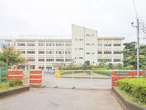 我孫子市立湖北中学校（約1,400m）