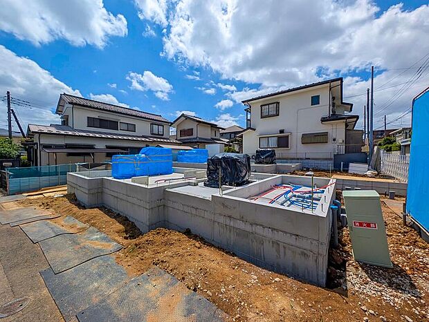 【現地外観写真】安心の「住宅性能評価」取得物件！
耐震等級3！地震に強い家！
国土交通大臣認定の第三者機関による厳重なチェックを行い、安心・安全な新築一戸建てを提供します。