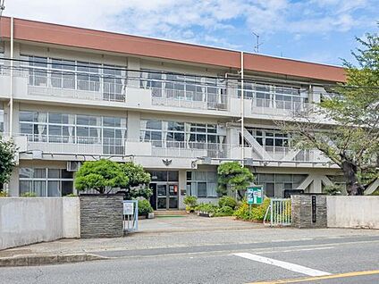 野田市立第二中学校 1000ｍ(徒歩13分)