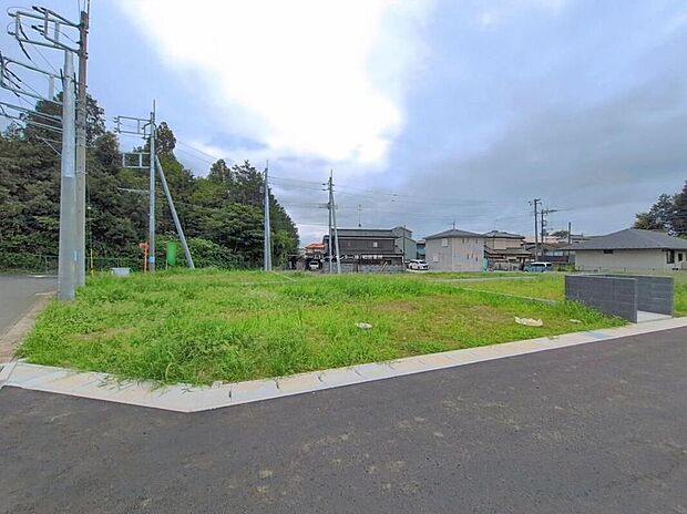【現地外観写真】東武野田線「愛宕」駅まで徒歩12分!住宅性能評価取得物件!耐震性などで最高等級を取得♪地震に強い家!確かな品質が暮らしの未来を支える、長期優良住宅!