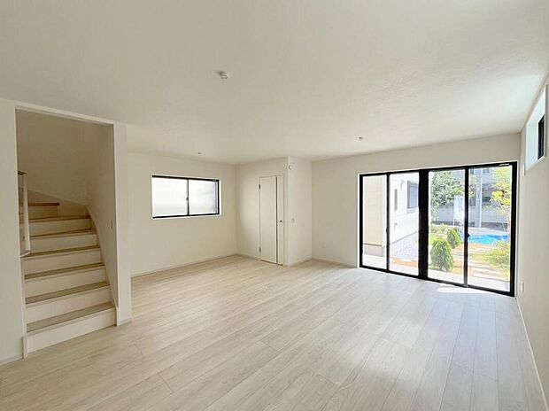 ◆LDKはご家族みんなが揃う大切な空間です♪テーブルやソファ、カーテン選び、レイアウトを考えるのも楽しいですね♪笑顔溢れる楽しい暮らしをイメージしながらご見学ください♪