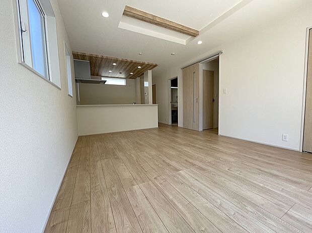 ◆LDKはご家族みんなが揃う大切な空間です♪テーブルやソファ、カーテン選び、レイアウトを考えるのも楽しいですね♪笑顔溢れる楽しい暮らしをイメージしながらご見学ください♪