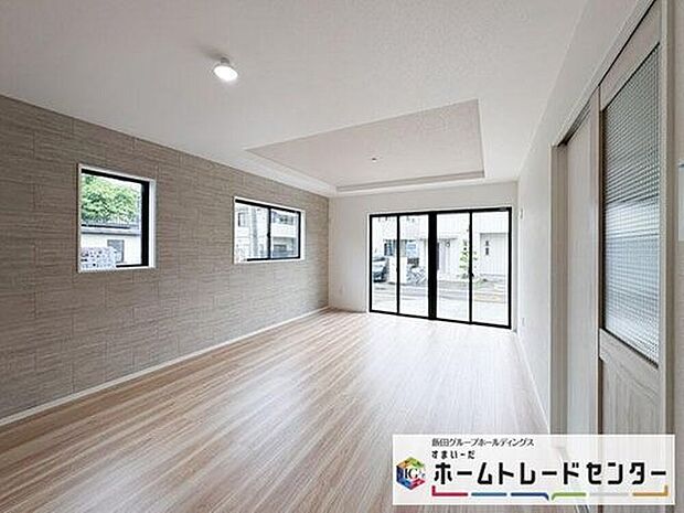 ◆大きな窓は遮音性に優れたペアガラスの窓となっています。リビングでたくさんはしゃいで遊んでも、お子様の声を気にしなくて大丈夫です♪