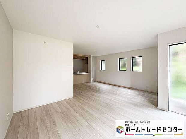 ◆LDKはご家族みんなが揃う大切な空間です♪テーブルやソファ、カーテン選び、レイアウトを考えるのも楽しいですね♪笑顔溢れる楽しい暮らしをイメージしながらご見学ください♪