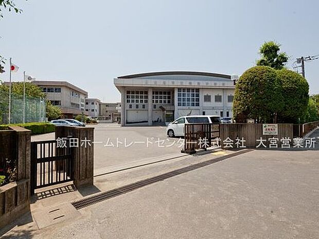 白岡市立篠津中学校（約1,200m）