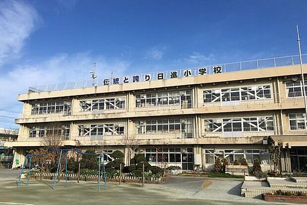 さいたま市立日進小学校（約640m）