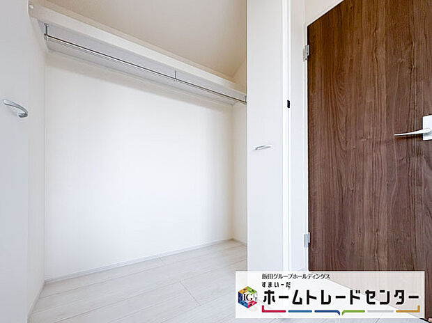 【ベッドルーム】ベッドルーム