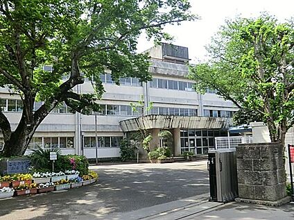 蓮田市立黒浜中学校 1500m (徒歩19分)