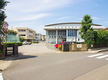 白岡市立篠津中学校 900m(徒歩12分)