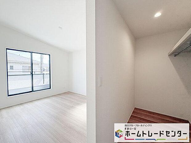 【収納】◆2階の各居室にはそれぞれ収納を完備!しっかりとした容量のスペースを確保しているので、お部屋は美しい空間を保てますね♪