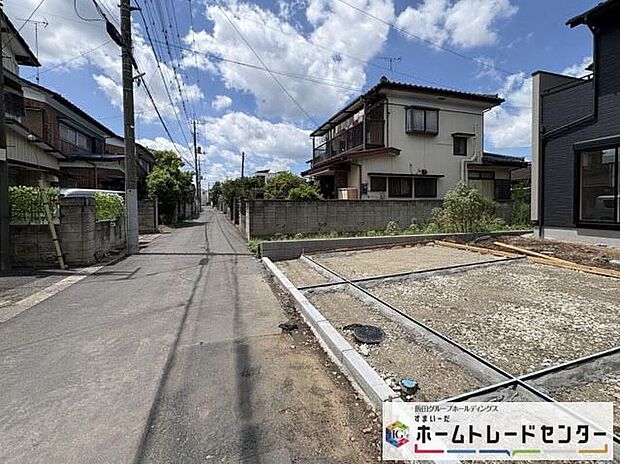 【前面道路含む現地写真】◆平日・お仕事帰りなど、いつでもご案内させていただきます!デザイン・目に見える設備面も大切ですが、耐震構造で地震に強い家の為、次代へ繋ぐ強固な住宅です。