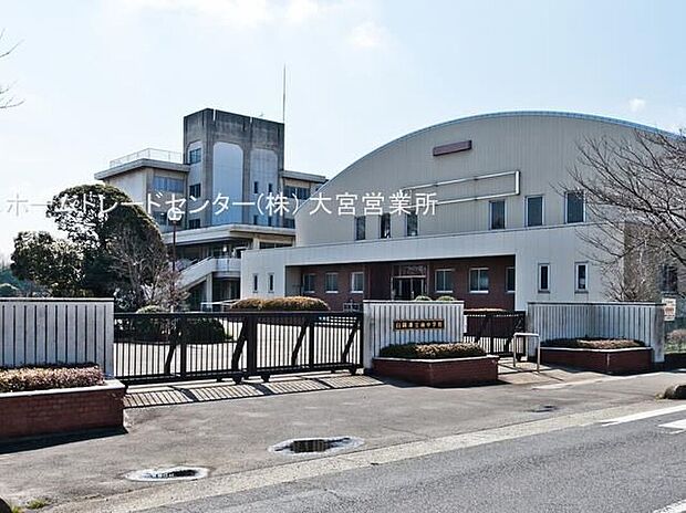 白岡市立南中学校（約750m）