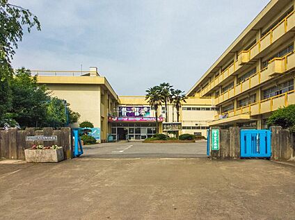 さいたま市立大宮別所小学校 550m(徒歩7分)