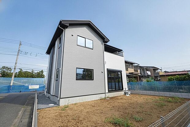 【分譲済街並み写真】◆資料送付・ご見学即対応!建物完成しておりますので、室内ご内覧いただけます♪ご不明点等、スタッフがしっかりと説明させていただきますので、安心して現地をご覧ください♪