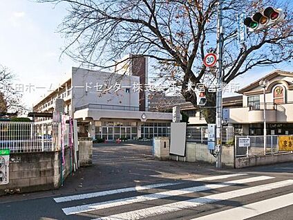 蓮田市立蓮田南小学校 350m(徒歩5分)