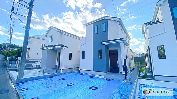 開放感溢れる６m幅の東道路に面しますので、陽当たり・通風良好です♪小学校・保育園が徒歩４分圏内に揃い、子育て環境良好です♪