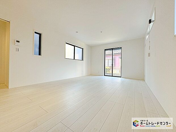 敷地面積３１坪超☆
リビング広々１８帖超、３LDK＋Sプランです♪２号棟はウォークインクローゼット２か所にございます！