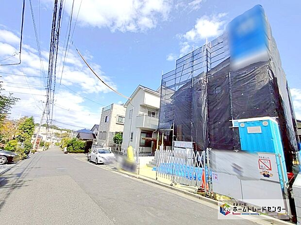 敷地面積３９坪☆カースペース並列２台分ございます！
リビング広々１９．４２帖、４LDKプランです！シューズインクローゼット付です♪