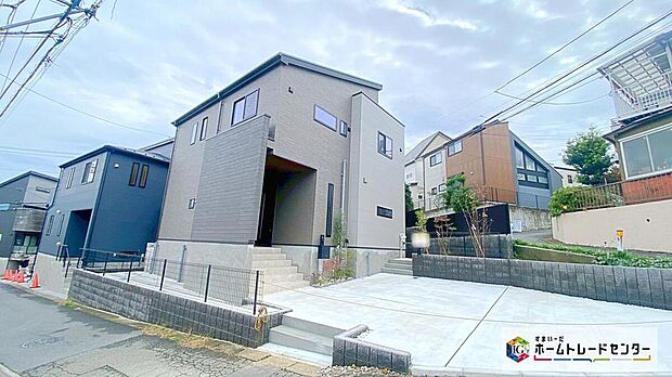 シューズインクローク付、収納豊富♪リビング１８帖＆主寝室８．２帖、ご家族でゆったりお過ごしいただける４LDKプランです！