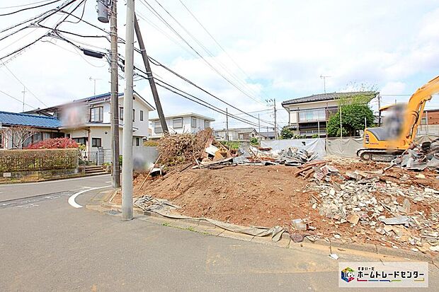 穏やかな雰囲気漂う街並み☆
南道路で陽当たり良好♪A号棟は角地ですので、開放感ございます!