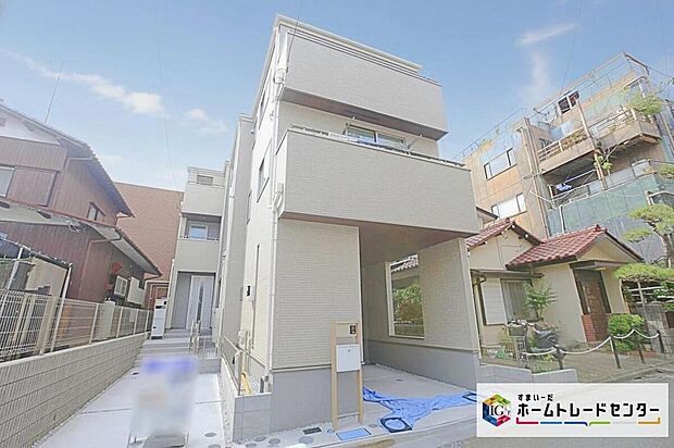 東急田園都市線「鷺沼」駅バス１０分「子の神」停歩１分♪
全２棟　新築分譲住宅です☆