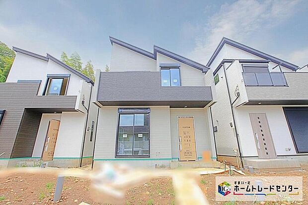 全棟　敷地４９坪超！カースペース３台可（車種によります）
３LDK～５LDK、多彩な住空間プランをご用意！シューズインクローゼットやパントリー、リネン庫などのついたプランもございます♪