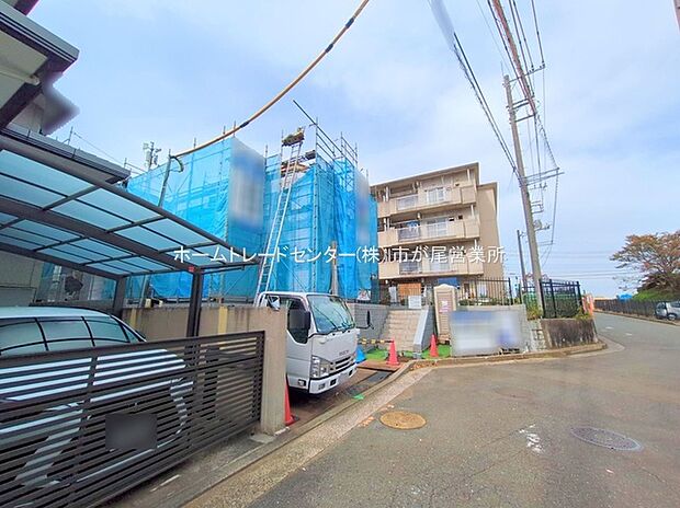 【前面道路含む現地写真】「羽沢小学校」まで徒歩３分、「羽沢保育園」まで徒歩４分！お子様がいらっしゃるご家庭に安心の住環境です♪

