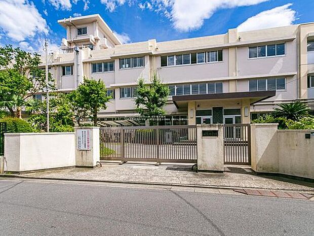 川崎市立田島中学校(約930m)