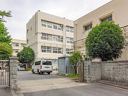横浜市立城郷中学校 530ｍ(徒歩7分)