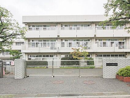 横浜市立いぶき野小学校 950m(徒歩12分)