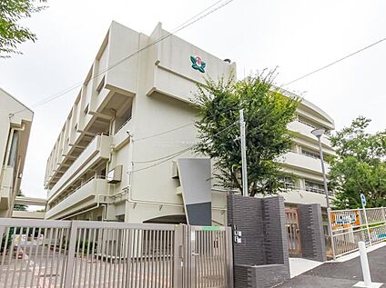 横浜市立下田小学校 390m (徒歩5分)