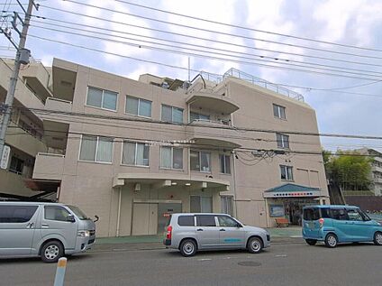 横浜新都市脳神経外科病院 220m(徒歩3分)