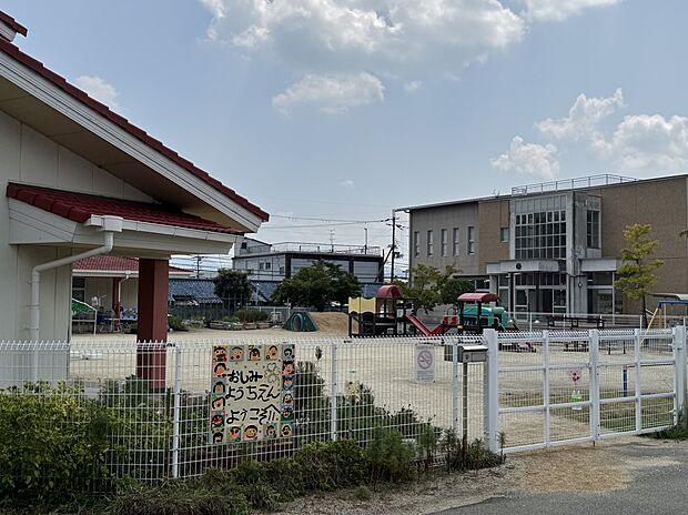 忍海小学校附属幼稚園（約500m）