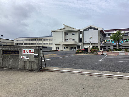 郡山市立明健中学校 現地から2500m。(徒歩32分。(最長))