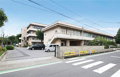 富士見中学校 現地から790m。(徒歩10分。)