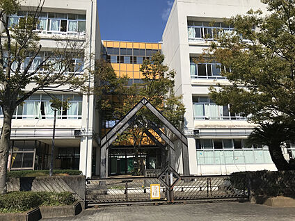 安東中学校 現地から1100m。(徒歩14分。)
