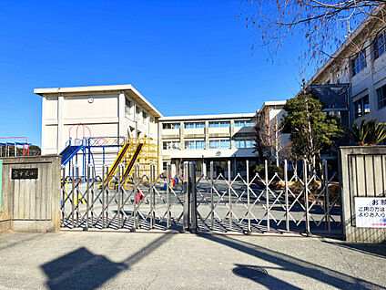 磐田市立富士見小学校 現地から200m～220m。(徒歩3分。(最長))